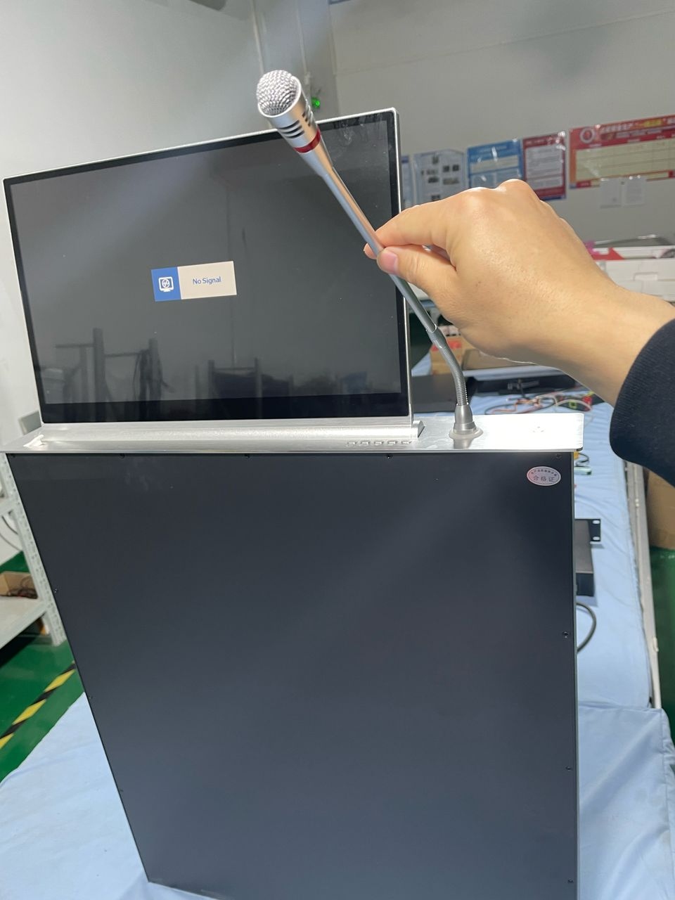 15.6/17.3/18.5/21.5/23.8 Lift pentru monitorizare pentru sala de conferințe